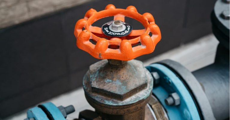Commercial plumbing valve
